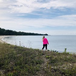 Shoreline Scenic Cruises and Charters - Skipping rocks on Plum Island!