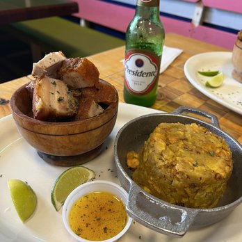Perico Ripiao Latin Food - Mofongo y chicharrón - Dominican Near Me - Kissimmee, Florida Perico Ripiao Latin Food - Mofongo y chicharrón - Dominican Near Me - Kissimmee, Florida