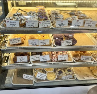 Valerio's Tropical Bake Shop by null