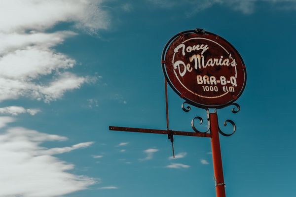 Tony DeMaria's BBQ by null