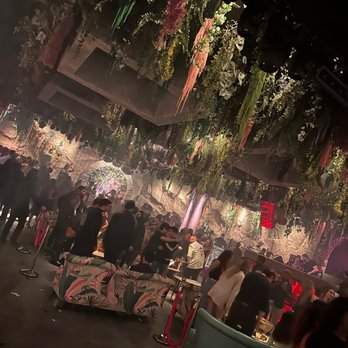 Caveau - Main lounge area at 2am - Lounges Near Me - Boston, Massachusetts