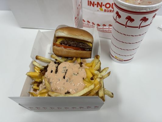 In-N-Out Burger by null