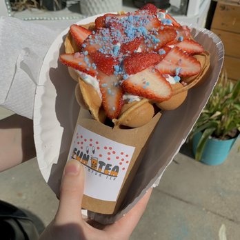Fun Tea - Strawberry Dream Crunch Cake Special - Bubble Tea Near Me - Louisville, Kentucky Fun Tea - Strawberry Dream Crunch Cake Special - Bubble Tea Near Me - Louisville, Kentucky