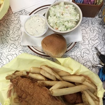 Lisa's Truck Centers - Catfish and coleslaw excellent - Gas Stations Near Me - Moriarty, New Mexico