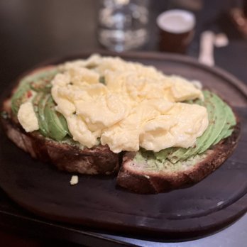 Armitage Alehouse - Avocado toast - Pubs Near Me - Chicago, Illinois