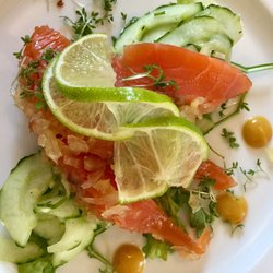 Paulinen Hof Seminarhotel - Der hausgebeizte Zwiebellachs - ein Traum!