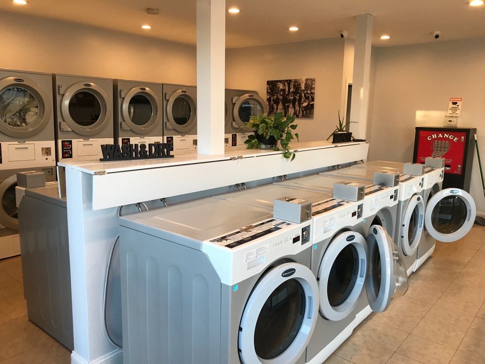 LIBERTY LAUNDRY Updated October 2024 246 State St, Bristol, Rhode