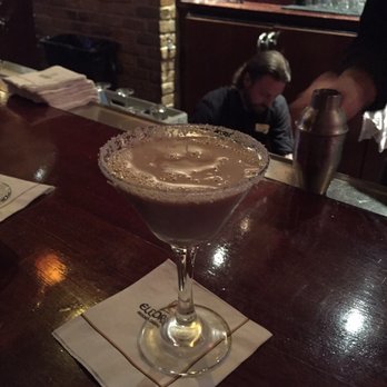 Roxy Restaurant & Bar - Chocolate martini - Bars Near Me - Reno, Nevada Roxy Restaurant & Bar - Chocolate martini - Bars Near Me - Reno, Nevada