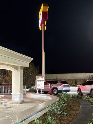 In-N-Out Burger by null