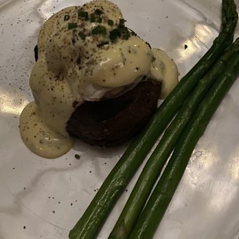 El Gaucho - Filet Oscar Style with Barnaise Sauce - Steakhouses Near Me - Portland, Oregon El Gaucho - Filet Oscar Style with Barnaise Sauce - Steakhouses Near Me - Portland, Oregon