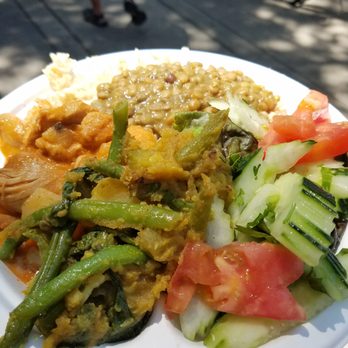 Kathmandu Cafe - Dinner Plate(Veggie Thali and Curry Chicken) - Himalayan/Nepalese Near Me - Portland, Oregon