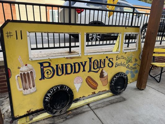 Buddylou's Eats Drinks & Antiques by null