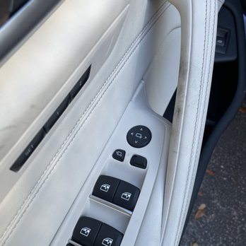 Fields BMW Lakeland - Look at that filthy door handle. This is how they gave me back my car after a car wash. Fields BMW is definitely not representing BMW. - Car Dealers Near Me - Lakeland, Florida