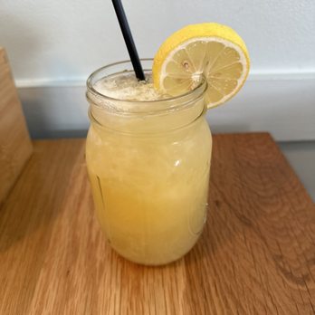 Lures Bar And Grille - Meyer Lemon Meringue Crush - Seafood Near Me - Crownsville, Maryland