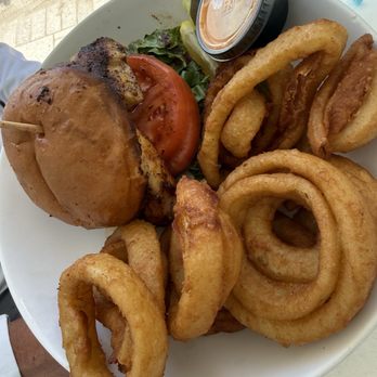 Sandbar - Grouper sandwich - New American Near Me - Clearwater Beach, Florida