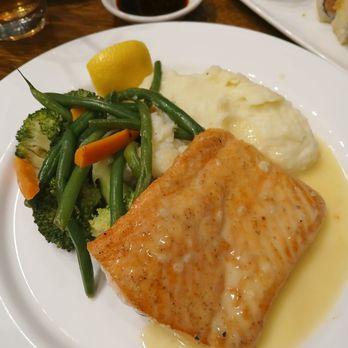 Atlanta Fish Market - salmon, mashed potatoes, vegetable medley - Seafood Near Me - Atlanta, Georgia Atlanta Fish Market - salmon, mashed potatoes, vegetable medley - Seafood Near Me - Atlanta, Georgia