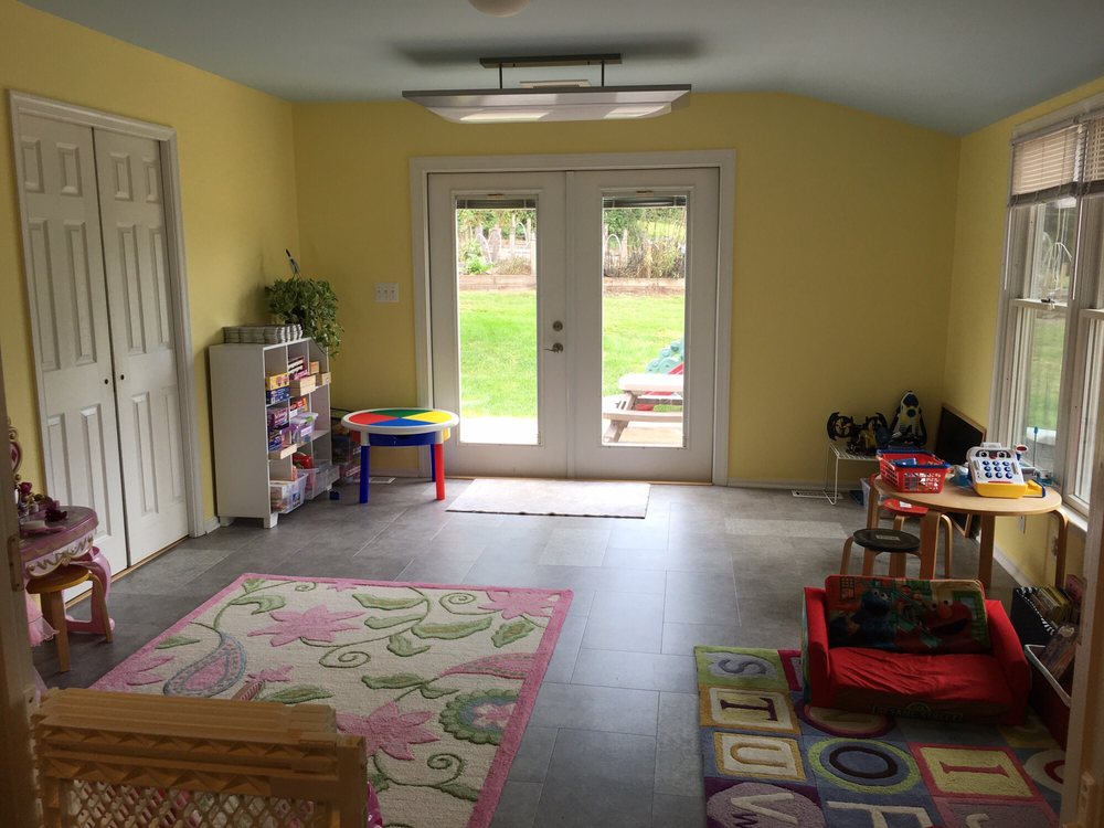 Aunt Molly's Playcare - childcare center in Arlington, VA