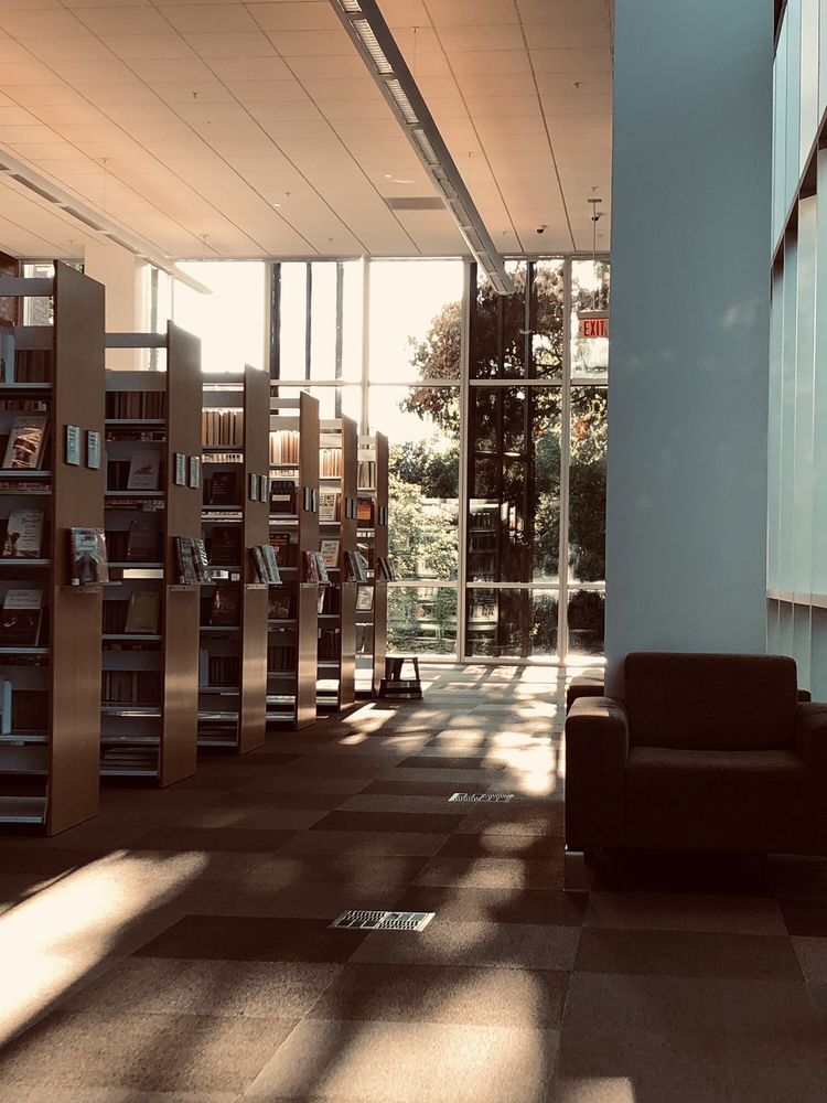 CHAMPAIGN PUBLIC LIBRARY Updated October 2025 11 Photos & 49