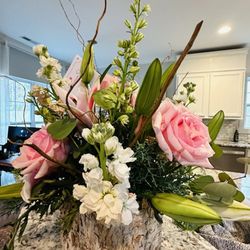 Blossom Shop - One of my favorites. The sticks and natural looking bottom. Greenery. Just stunning.