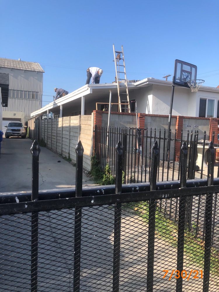 Slide of A Gutierrez Roofing