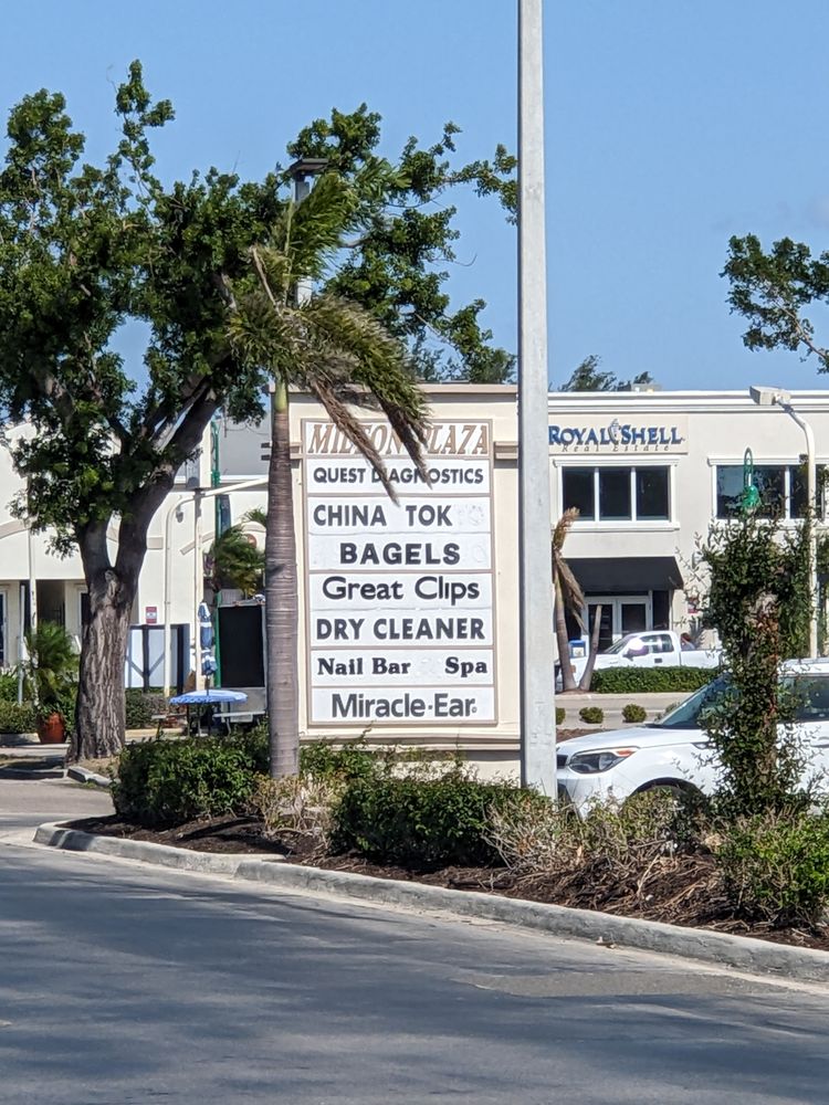 MILTON PLAZA Updated October 2024 926 Cape Coral Pkwy E, Cape Coral, Florida Shopping