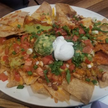 Yard House - Chicken nachos - Bars Near Me - Roseville, California