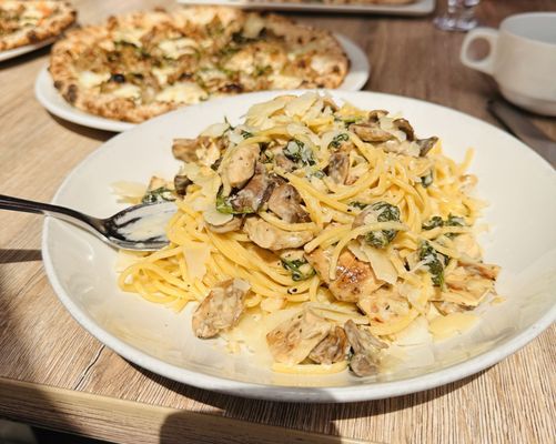 Del Lusso Pizza by null