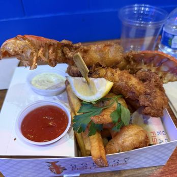 Gordon Ramsay Fish & Chips - Lobster and Shrimp Combo - Comfort Food Near Me - Las Vegas, Nevada