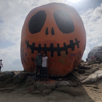 Pumpkin Rock Trail - Hiking Near Me - Norco, California