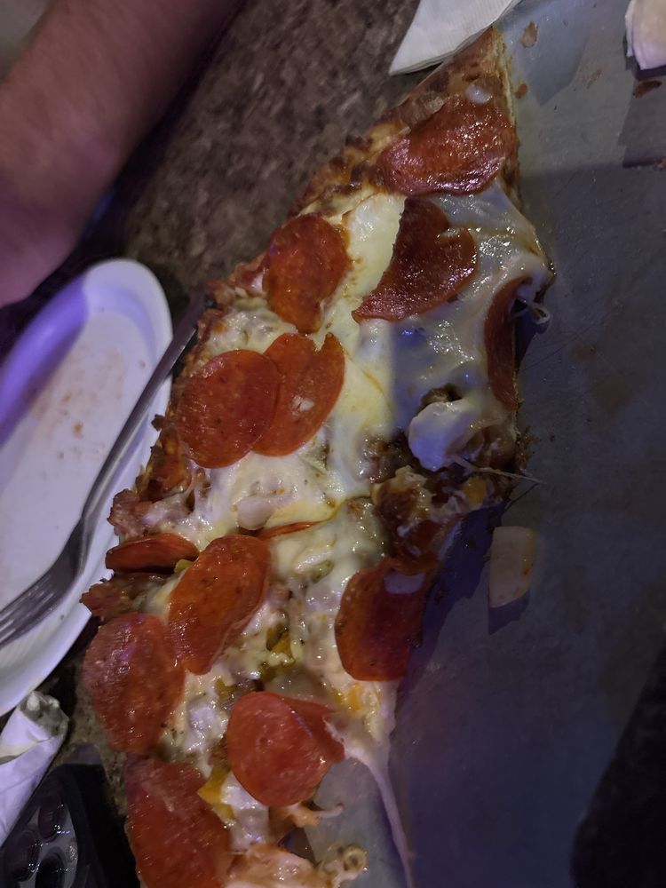 Social spots from Isles Pub & Pizza