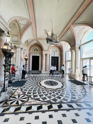 Vizcaya Museum & Gardens by null