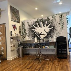 Nobleheart Tattoo & Art Gallery - Inside