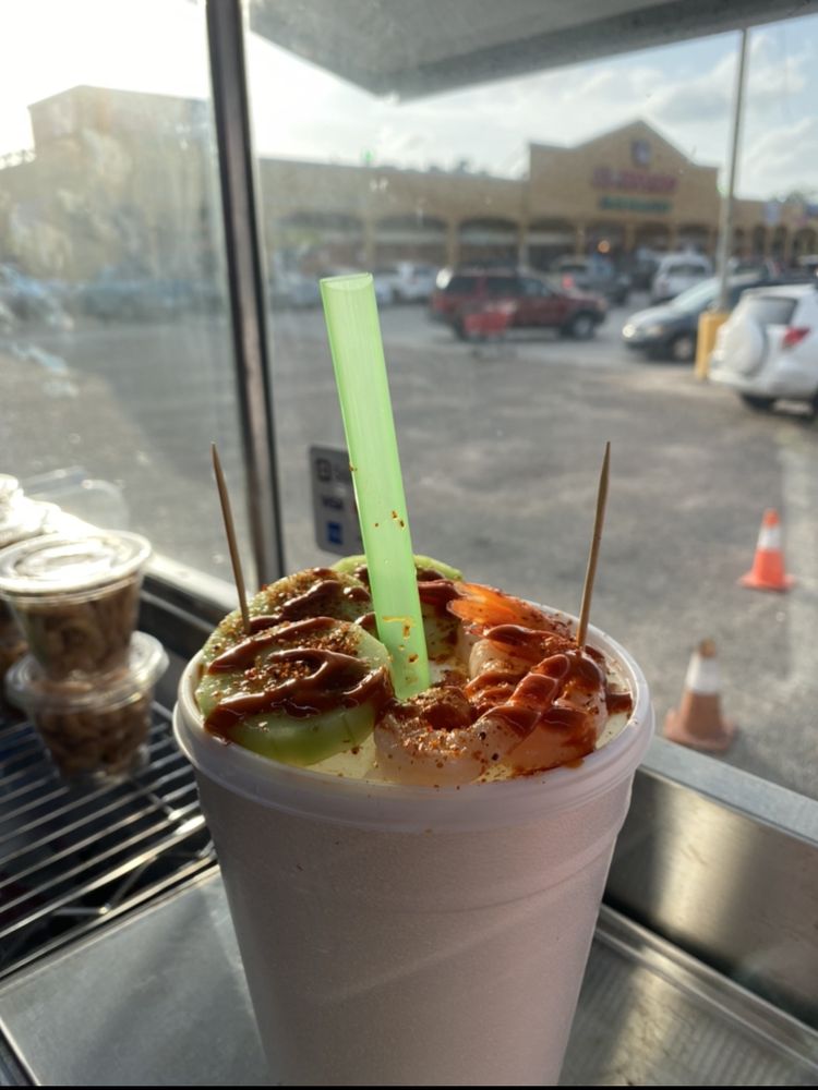 La Wera Micheladas Logo