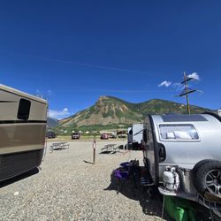 Red Mountain Motel & RV Park