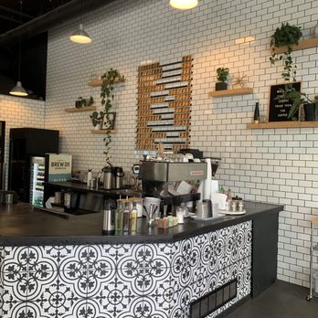 Holly Rose Coffee Bar - Coffee & Tea Near Me - Portland, Oregon