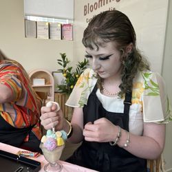 Blooming Candle Studio