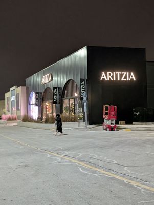 Vaughan Mills by null