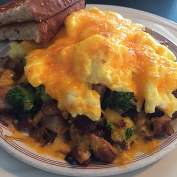 Chamberlin's Ole Forest Inn - Kelly's breakfast skillet - Bed & Breakfast Near Me - Curtis, Michigan