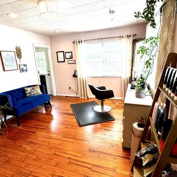 The Hair Parlor - Salon interior - Hair Salons Near Me - Lee, Florida The Hair Parlor - Salon interior - Hair Salons Near Me - Lee, Florida
