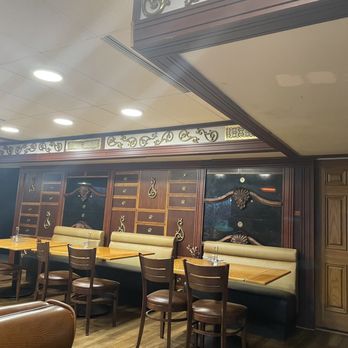 hanilul kitchen - Inside - American Near Me - Erlanger, Kentucky