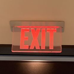 Neiman Marcus - Neiman Marcus exit red and white lantern orlando fl 12:40 pm November 24 2023