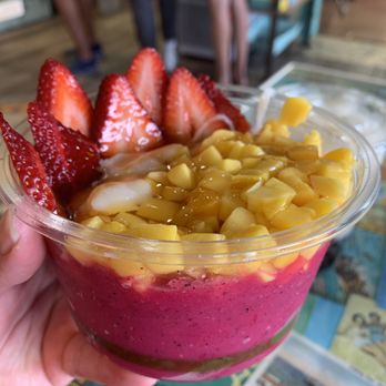 Tea Largo - Small (16 oz) pitaya bowl with double strawberries, double mangoes, honey drizzle, and coconut milk condensed milk drizzle. - Coffee & Tea Near Me - Lakeland, Florida