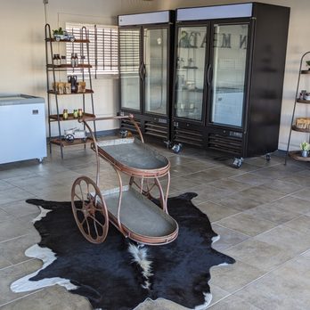 Sir Loin Meat - cart in a kitchen - Butcher Near Me - Greenville, Texas Sir Loin Meat - cart in a kitchen - Butcher Near Me - Greenville, Texas