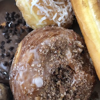 Mama's Donuts - Donuts Near Me - Van Nuys, California Mama's Donuts - Donuts Near Me - Van Nuys, California