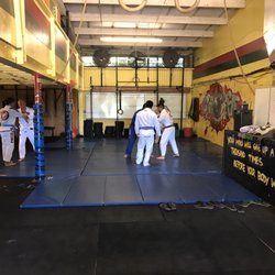 Longman Jiu -Jitsu Poipu