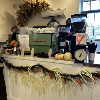 Keeper Coffee - Counter - Coffee & Tea Near Me - Portland, Oregon Keeper Coffee - Counter - Coffee & Tea Near Me - Portland, Oregon