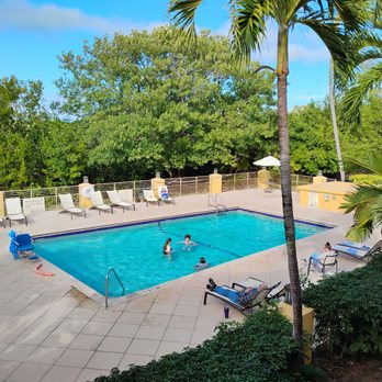 Hampton Inn Key Largo, FL - Pool - Hotels Near Me - Key Largo, Florida
