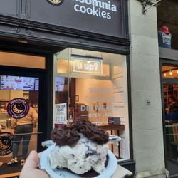 Insomnia Cookies