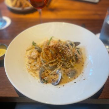 Ecco Buckhead - Lemon Seafood Bucatini Scampi - Modern European Near Me - Atlanta, Georgia Ecco Buckhead - Lemon Seafood Bucatini Scampi - Modern European Near Me - Atlanta, Georgia