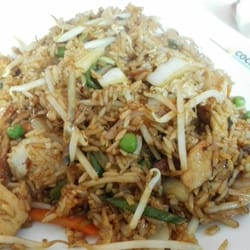Coco Thai - Nr. 30 Gebratener Reis mit Hühnchen und Gemüse (6,20€)